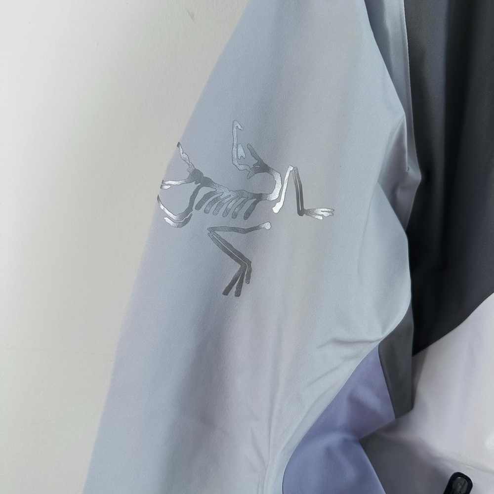 Brand New Arc’teryx Beta Jacket W Beams GORE-TEX - Size XL - Picture 3 of 9
